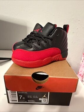 Jordan Toddler Retro Basketball Shoes - Black & Red